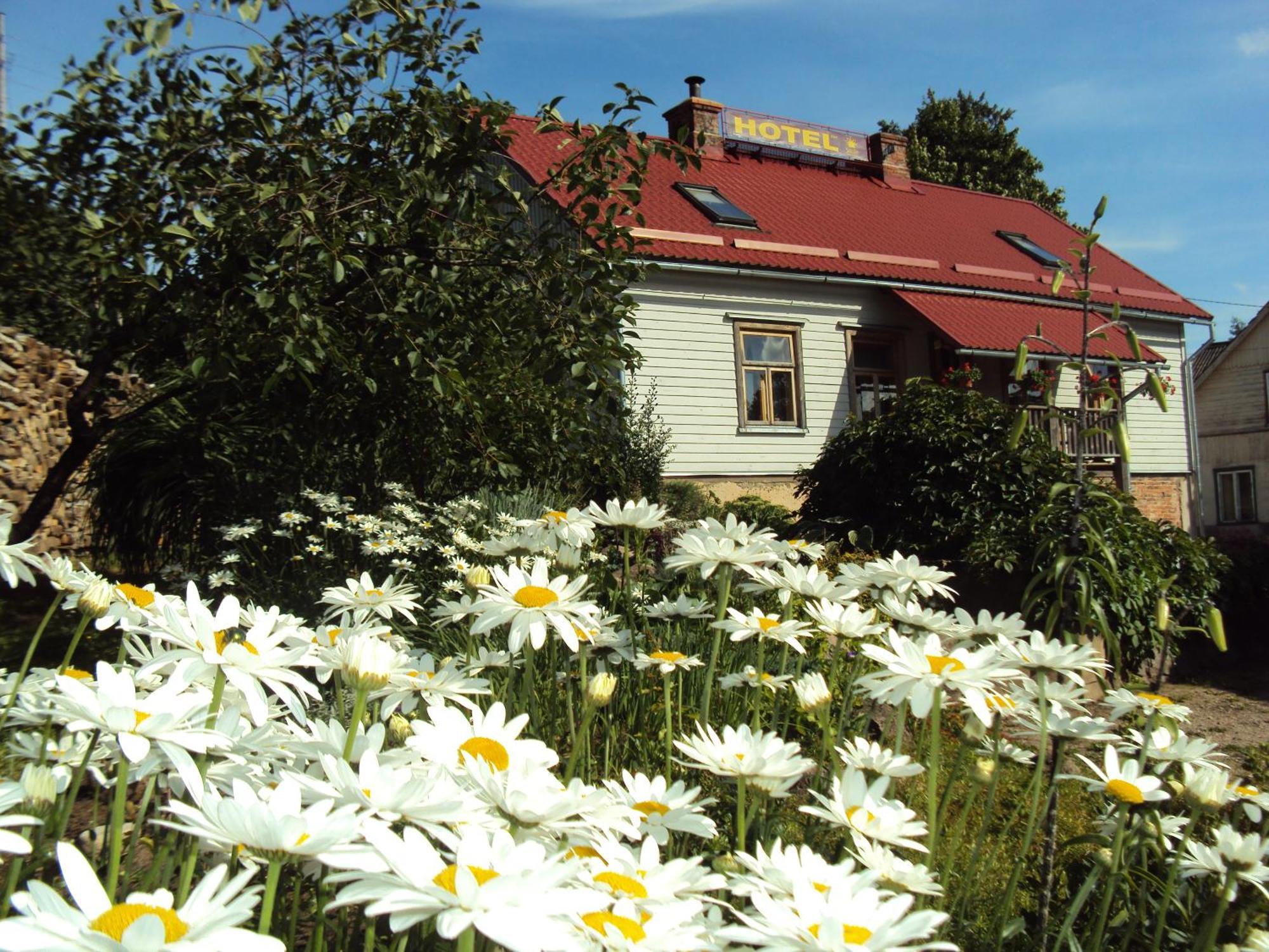 Saule Hotel Talsi Exterior foto