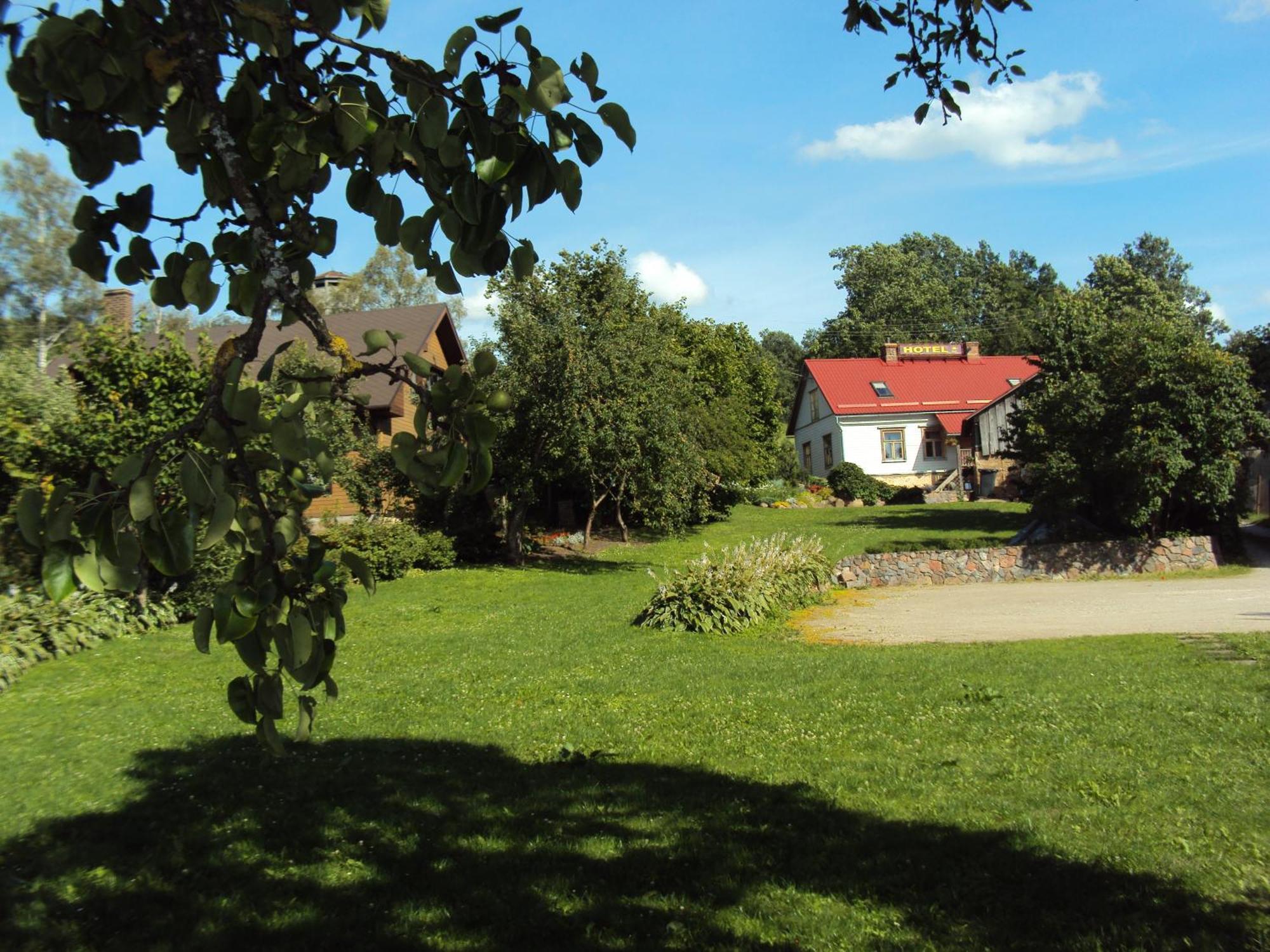 Saule Hotel Talsi Exterior foto