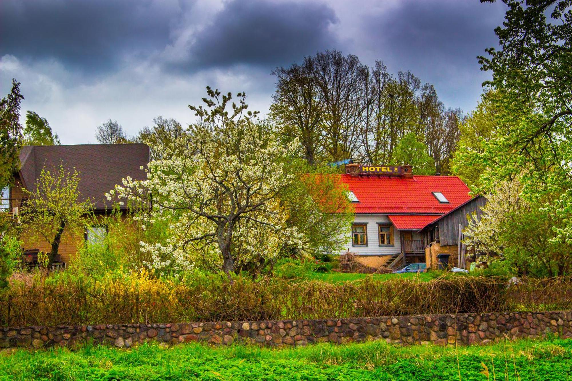 Saule Hotel Talsi Exterior foto